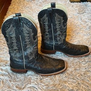 Size 13 Cavender's Men's Black Cowboy Boots
